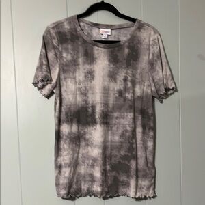 LuLaRoe Kelly Gray Short Sleeve Tee
